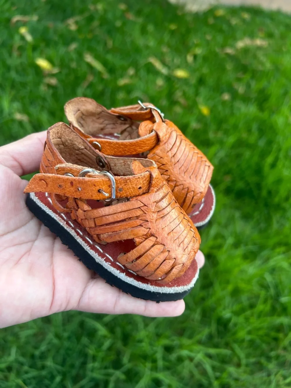 Huaraches Woven Leather Sandals - Tan